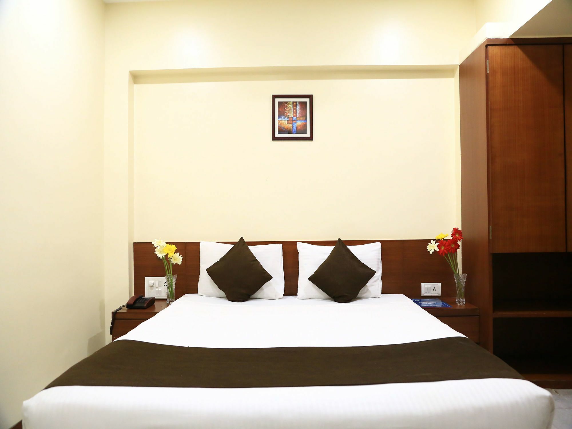 Oyo 13771 Executive Residency Hotel Púna Kültér fotó