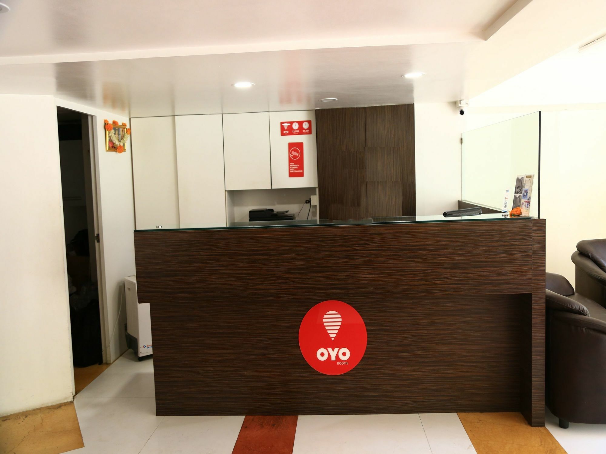 Oyo 13771 Executive Residency Hotel Púna Kültér fotó