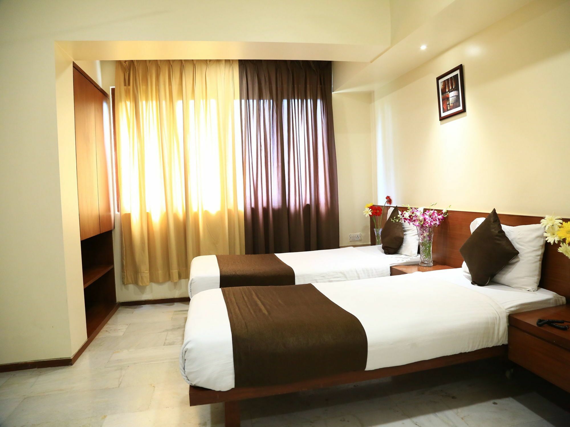 Oyo 13771 Executive Residency Hotel Púna Kültér fotó